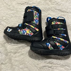 Burton kids snow boots